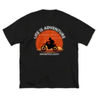 アージーのLife is Adventure Big T-Shirt