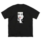 Redbabyの指輪💍赤リップ ビッグシルエットTシャツ