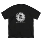 餃子めいめいのGyoza Solar Flear ビッグシルエットTシャツ