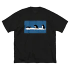 うめだのグッズショップのジェンツーペンギンのおさんぽ ビッグシルエットTシャツ