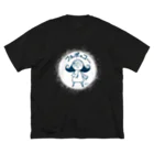 ほるまチゴハヤブサ堂のフルボッコちゃん・紺色（濃い色Tシャツ） ビッグシルエットTシャツ