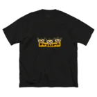 Frei Hyäneの小ズルいハイエナトリオ（裏プリントあり） ビッグシルエットTシャツ