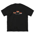 Andiamoの空飛ぶ短足（白字） ビッグシルエットTシャツ