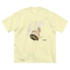 ゆきリンアート【保護猫活動 支援】の花傘ーるびちゃん ビッグシルエットTシャツ