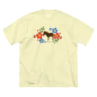 poniponiの馬と鮮やかな花 Big T-Shirt