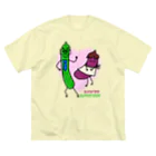 ウチのMEIGENやさんのなすがママ。きゅうりがパパ。 ビッグシルエットTシャツ