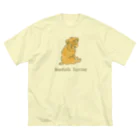 TOMOS-dogのふりむき犬（ナチュラル） ビッグシルエットTシャツ