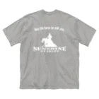 au♡lio アウリオのサンシャインステーブルス May the horse be with you. (ホワイト） ビッグシルエットTシャツ