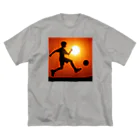 foot8のサッカー少年 ビッグシルエットTシャツ