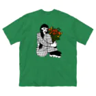 ERIKO AOTAKEの花束と女の子 ビッグシルエットTシャツ