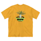 momoのPachypodium Gracilius ビッグシルエットTシャツ