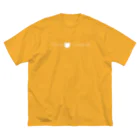 SEVEN NYANDERSのロゴホワイト　ヨコ　細① ビッグシルエットTシャツ