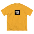 バラエティーショップの猫ちゃん Big T-Shirt