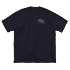 GOODS SHOP【そぞろな小窓】 SUZURI店の[ワンポイント]【ぎがといっしょ】《白線》 Big T-Shirt