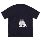 Danke Shoot Coffeeの窓の光いちょうの影 ビッグシルエットTシャツ