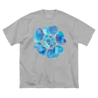 Good day Good day yeah!!!の水面の花 Big T-Shirt