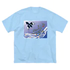 Drecome_Designの七夕に飛ぶカササギ ビッグシルエットTシャツ