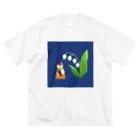 月見里 雀 -yamanashi suzume-のスズランと雀 ビッグシルエットTシャツ
