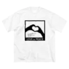 アージーのLOVE and PEACE ビッグシルエットTシャツ