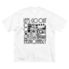 Nhat markのFashionably(Re) Big T-Shirt