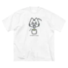 イラスト MONYAAT のねこじたにゃん　お茶 ビッグシルエットTシャツ