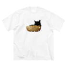 MKPoppp! shopのカゴの中の猫🐈‍⬛ ビッグシルエットTシャツ