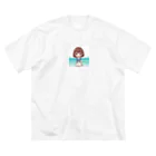 ワンダーワールド・ワンストップの海辺のかわいい女の子③ Big T-Shirt