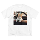 Peace Cat Shopの車から外を見ている猫 ビッグシルエットTシャツ