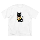 幸運のしっぽの黒猫と虹の首輪 ビッグシルエットTシャツ