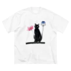 幸運のしっぽの黒猫と花 Big T-Shirt