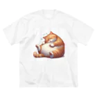 ニャーちゃんショップのイビキをかいて眠るポッチャリ猫 Big T-Shirt