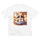 TomaTracksの骨をくわえた猫ちゃん Big T-Shirt