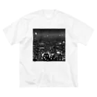 MEGROOVEの都会の夜景🏙 ビッグシルエットTシャツ