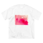 ajajniikoのぴんくちゃん　よこ Big T-Shirt