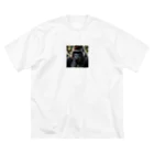 sunday_sataurday_freedayの一途なゴリラ Big T-Shirt