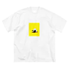 emoるのONIGIRI NO NAKAMI HA UME ビッグシルエットTシャツ