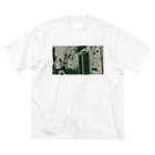 古春一生(Koharu Issey)の寄り道への誘い【緑】(黒縁) ビッグシルエットTシャツ