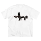 KAERUCAFE SHOPの黒茶犬 Big T-Shirt