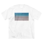 ５階の踊り場の夏の浜辺 ビッグシルエットTシャツ