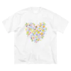 MichWich DesignのFloral Heart♡ Big T-Shirt