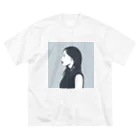 R-design STOREのクールな女性の横顔 ビッグシルエットTシャツ