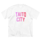 JIMOTO Wear Local Japanの台東区 TAITO TOWN ロゴピンク ビッグシルエットTシャツ