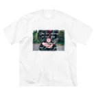 Relax and Jesusのあなたは高価 Big T-Shirt