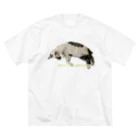 nekokaerumamaのやる気のない猫 ビッグシルエットTシャツ