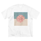 湊しおりのFlower ビッグシルエットTシャツ