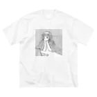 蓮の眠たげな女の子 ビッグシルエットTシャツ