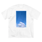 シンプル屋さんの青い空と白い雲 ビッグシルエットTシャツ