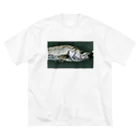 カクガリさん　JUNK Lure Worksのヒラスズキ Big T-Shirt