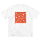 サトウノリコ*のピスピスゆーて寝るネコたち【赤】 ビッグシルエットTシャツ