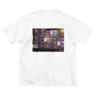 dosukoi_youngのLOVE HOTEL Big T-Shirt